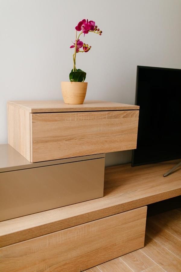 New Exclusive 2 Bedroom Apartment In Oldriga Kültér fotó